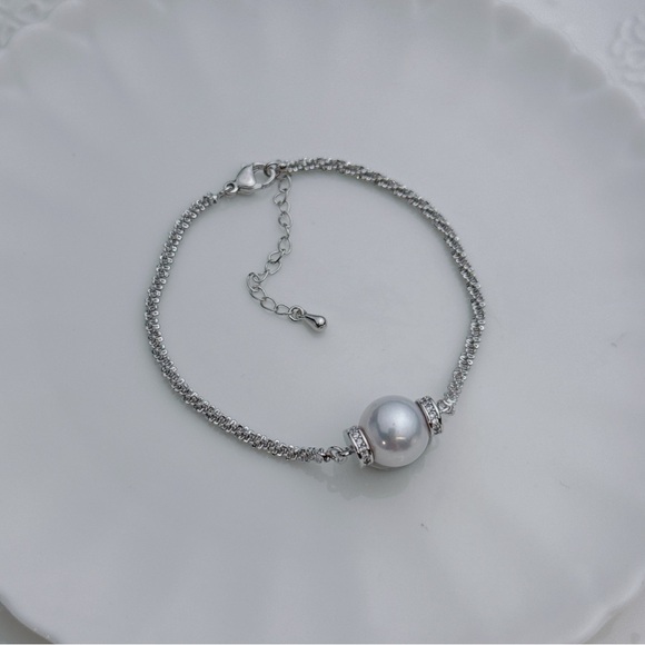B131 Handmade Freshwater Edison Pearl Bracelet - Picture 2 of 5